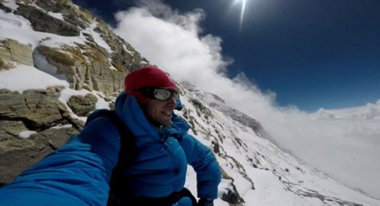 2017西班牙男子创最快登珠峰纪录 成首位“无氧”登山者