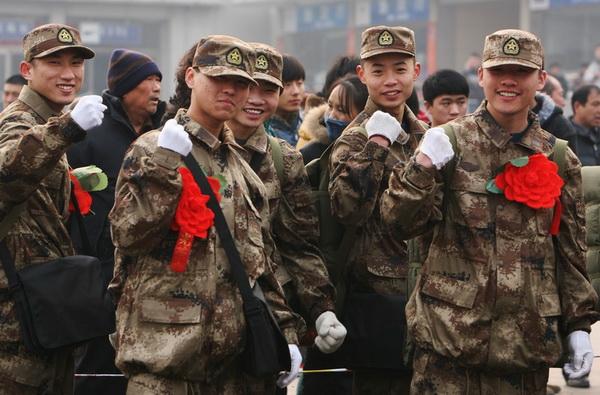 中国男性满18岁要兵役登记 逃避会影响征信