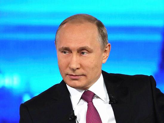 6月15日，俄罗斯总统普京在年度“与普京直接连线”直播节目中回答民众提问。（新华/路透）