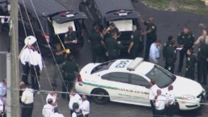 佛罗里达发生枪击 一名工人当街开枪造成包括枪手在内的5人死亡