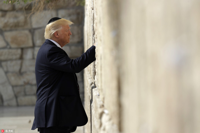 首位任上访问哭墙的美国总统——特朗普
