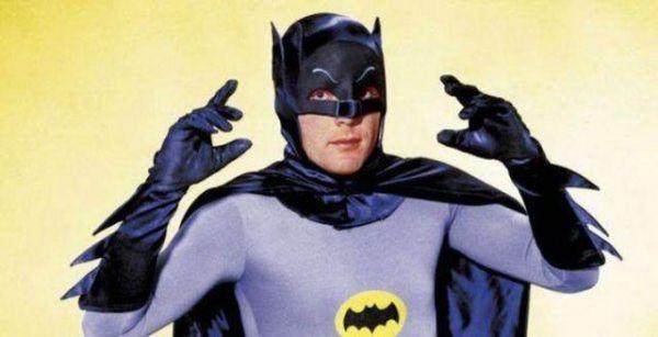 第一代蝙蝠侠扮演者亚当·韦斯特去世 去世前抗癌享年98岁